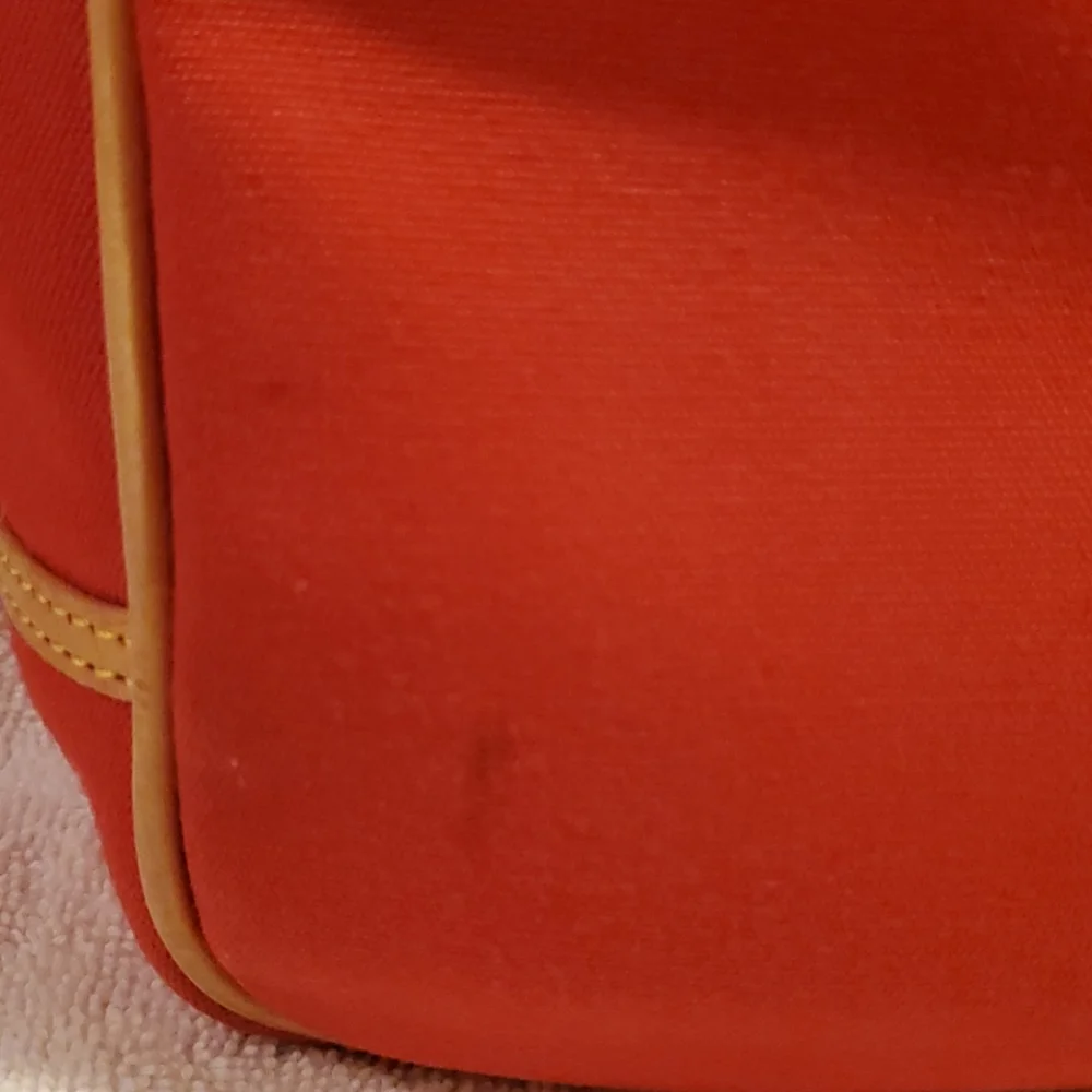 Dooney & Bourke Red Shoulder Bag with Tan Trim - Picture 5 of 7